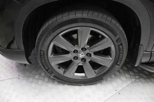 Crystal Black Pearl 2023 Honda Pilot AWD Sport