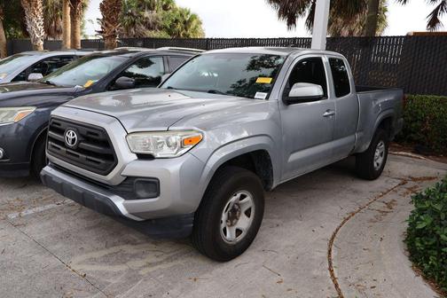 2017 Toyota Tacoma SR