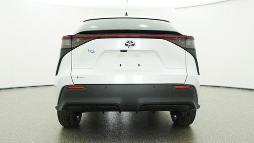 Wind Chill Pearl 2026 Toyota bZ XLE Plus