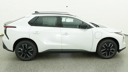 Wind Chill Pearl 2026 Toyota bZ XLE Plus