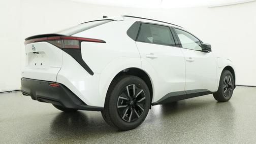 Wind Chill Pearl 2026 Toyota bZ XLE Plus