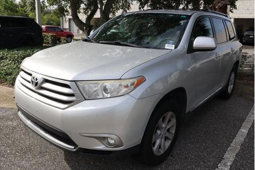 2013 Toyota Highlander SE