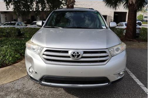 2013 Toyota Highlander SE