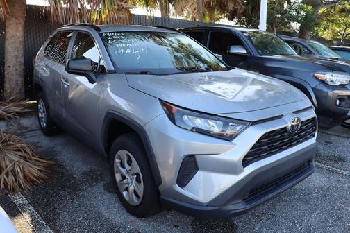 2020 Toyota RAV4 LE