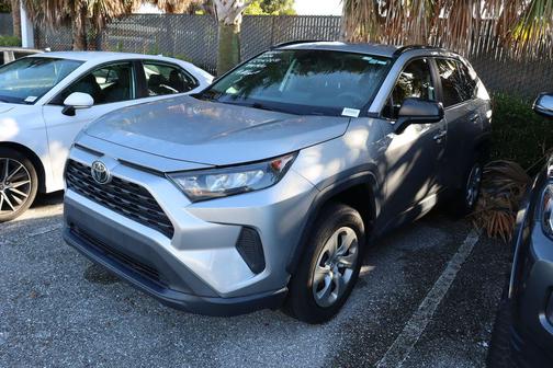 2020 Toyota RAV4 LE