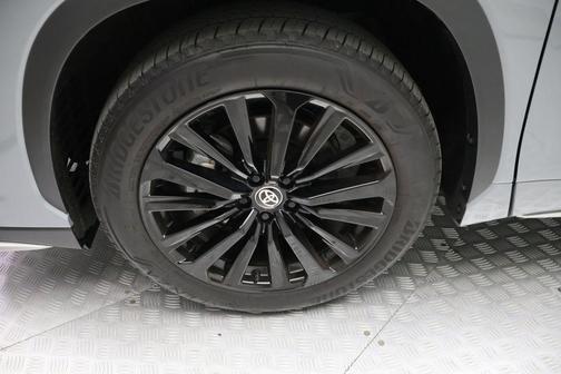 2025 Toyota Highlander XSE