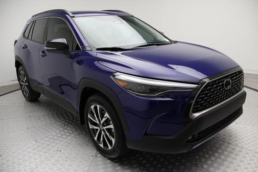 2025 Toyota Corolla Cross XLE