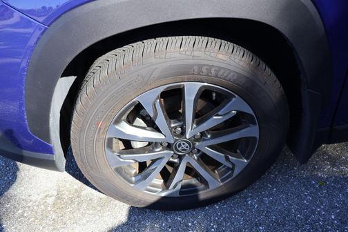 2025 Toyota Corolla Cross XLE