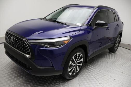 2025 Toyota Corolla Cross XLE