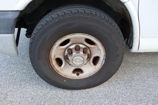 2009 Chevrolet Express 2500 Base