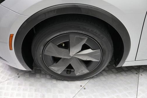 2023 Toyota Prius LE