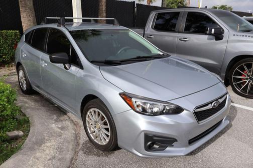 Ice Silver Metallic 2018 Subaru Impreza 2.0i