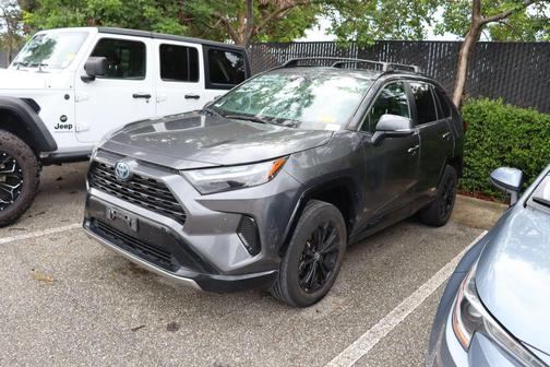 2022 Toyota RAV4 Hybrid SE