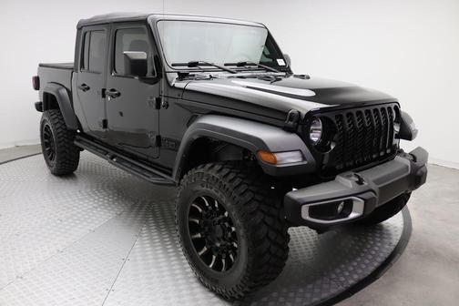 2023 Jeep Gladiator Sport