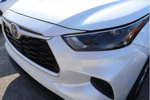 2022 Toyota Highlander L