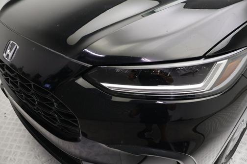 Crystal Black Pearl 2024 Honda HR-V LX