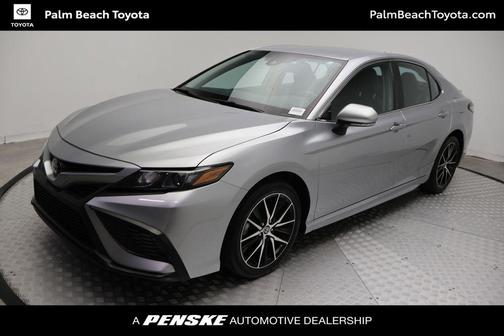 Celestial Silver Metallic 2024 Toyota Camry SE