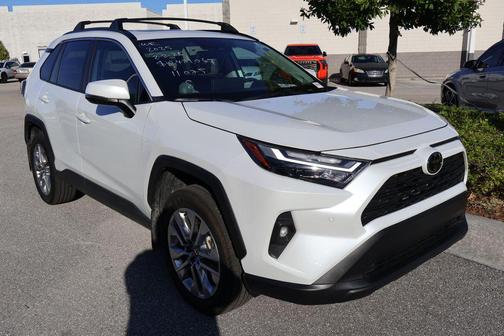 2025 Toyota RAV4 XLE Premium