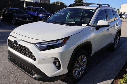 2025 Toyota RAV4 XLE Premium