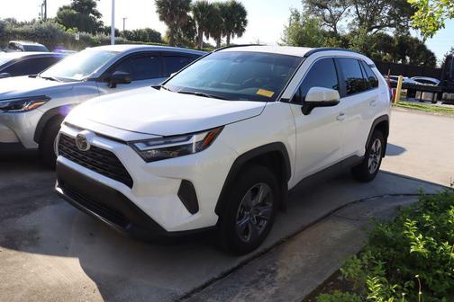 2024 Toyota RAV4 XLE