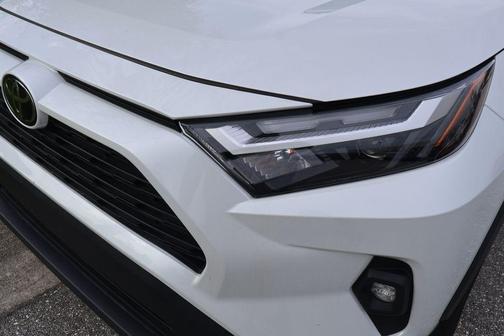 Wind Chill Pearl 2023 Toyota RAV4 XLE Premium