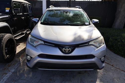 2017 Toyota RAV4 XLE