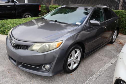 2014 Toyota Camry SE