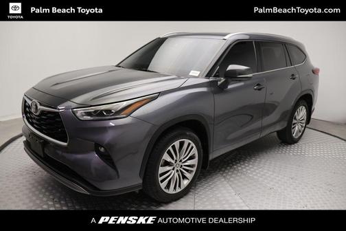 Magnetic Gray Metallic 2023 Toyota Highlander Platinum