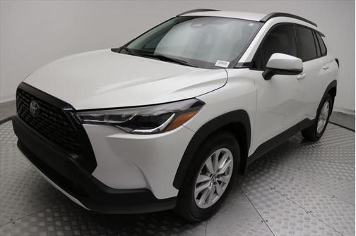 2024 Toyota Corolla Cross LE