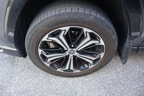 Magnetic Gray Metallic/Midnight Black Metallic 2023 Toyota RAV4 Prime XSE