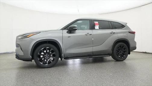 2025 Toyota Highlander XLE