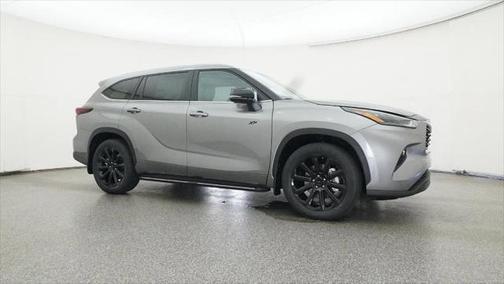 2025 Toyota Highlander XLE