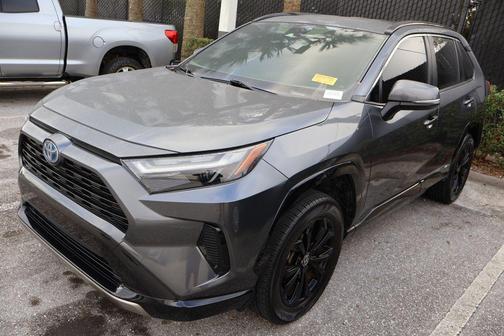 2022 Toyota RAV4 Hybrid SE