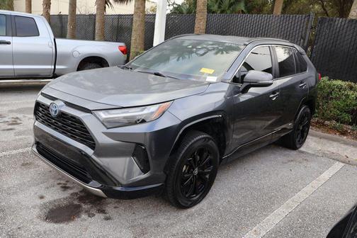 2022 Toyota RAV4 Hybrid SE