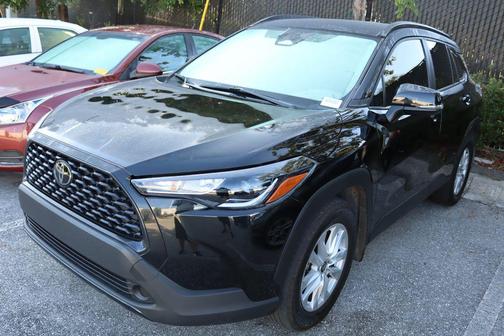 2024 Toyota Corolla Cross LE