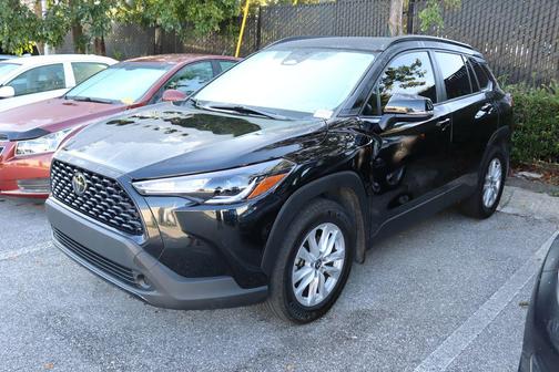 2024 Toyota Corolla Cross LE