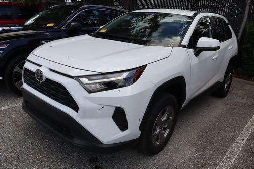 2023 Toyota RAV4 XLE