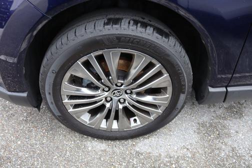 2021 Toyota Venza XLE