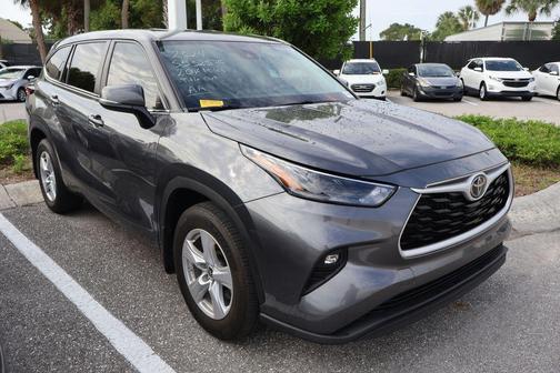 Magnetic Gray Metallic 2024 Toyota Highlander LE