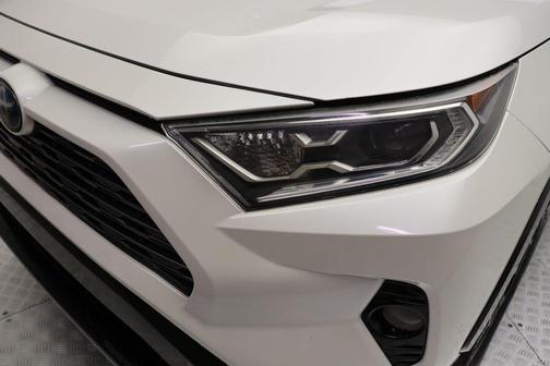 2021 Toyota RAV4 Hybrid SE
