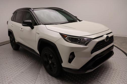 2021 Toyota RAV4 Hybrid SE