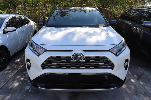 2021 Toyota RAV4 Hybrid SE