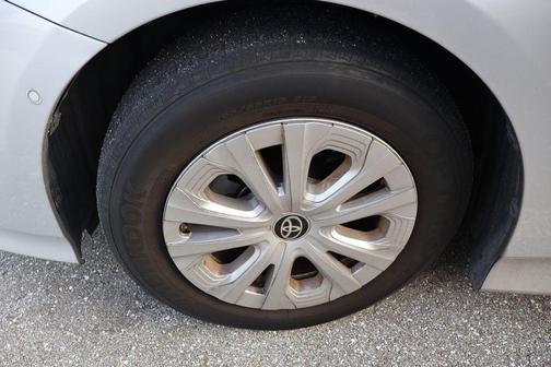 2020 Toyota Prius LE