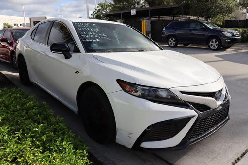 2022 Toyota Camry SE