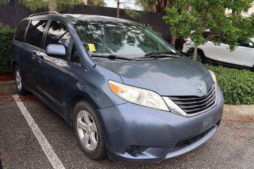 2014 Toyota Sienna LE