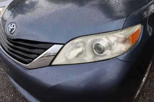 2014 Toyota Sienna LE