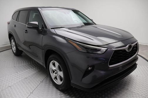 2025 Toyota Highlander LE