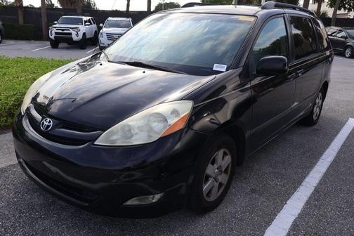 Black 2009 Toyota Sienna XLE