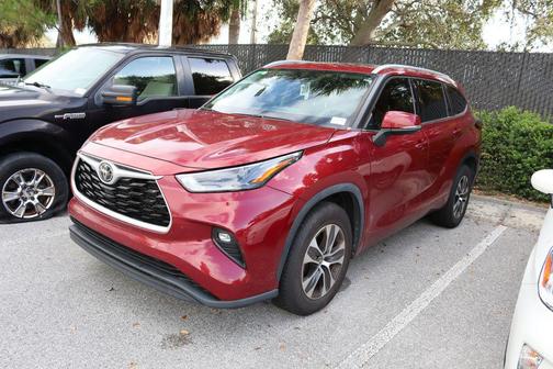 2022 Toyota Highlander XLE