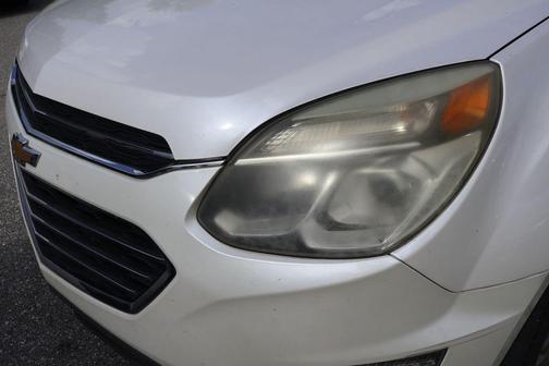 Iridescent Pearl Tricoat 2017 Chevrolet Equinox Premier